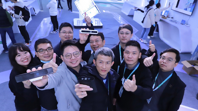 亚盈体育中光亮相全球1024开发者节，与科大讯飞达成战略合作