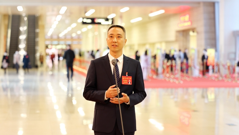 亮相广东省两会 &ldquo;代表通道&rdquo;，黄源浩：深圳制造业要锚定&ldquo;全球领先&rdquo;